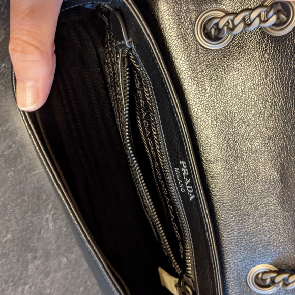 PRADA FUXIA-NERO CROSSBODY WOMEN'S BAG - Picture 13 of 16